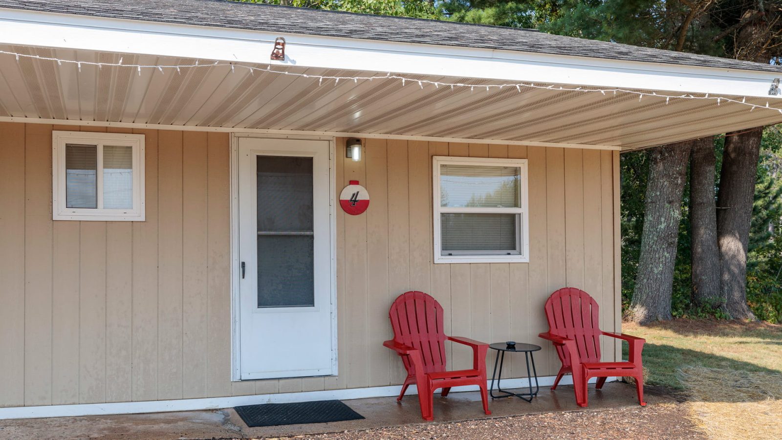 Bobber’s Hideaway Motel Room 4